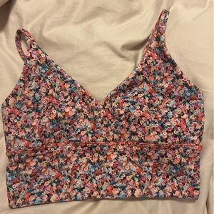 Lululemon sports bra size 6